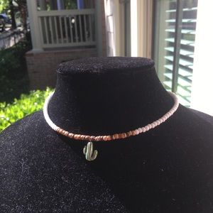 Cactus choker with clasp